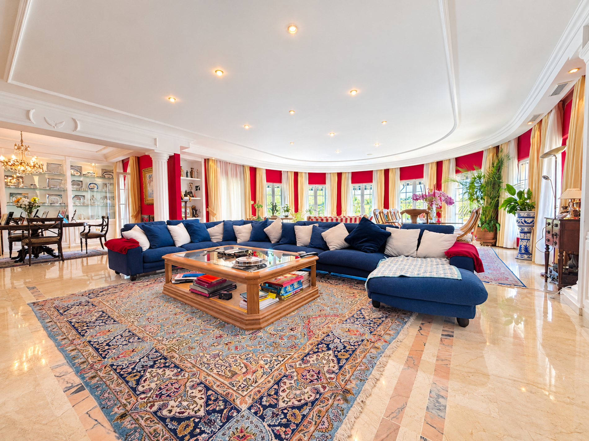 10 Bedroom Villa in Mijas - Photo 9