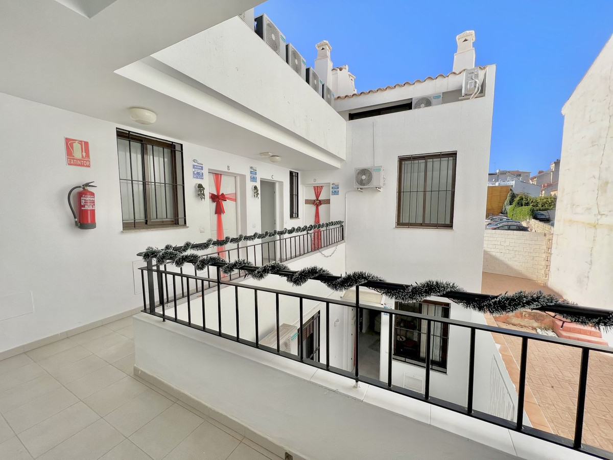 15 Bedroom Apartment in Málaga - Photo 35