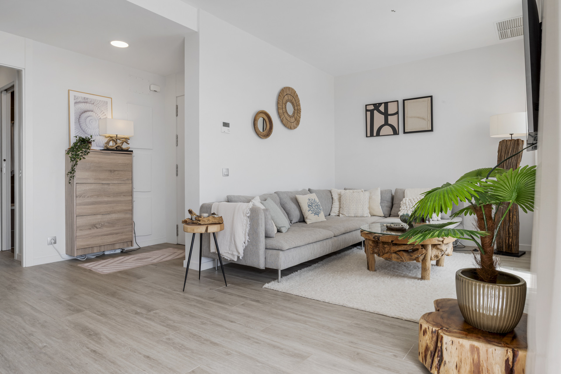 2 Bedroom Penthouse in Estepona - Photo 10