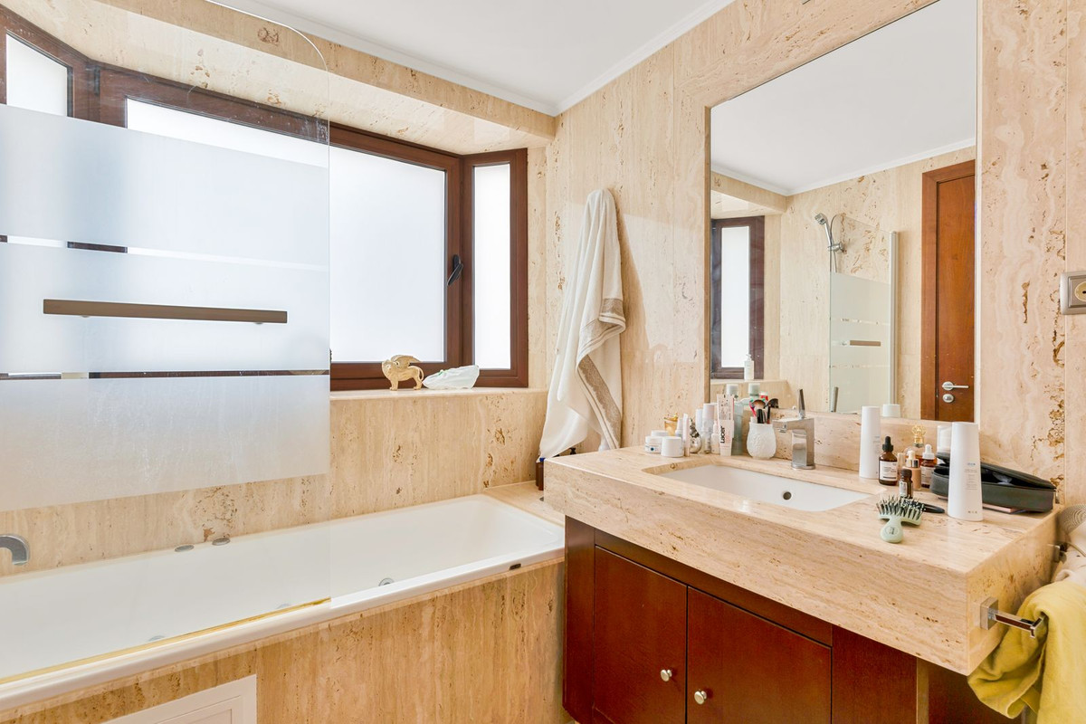 Apartamento com 2 quartos com piscina em Málaga, Espanha – Foto 18