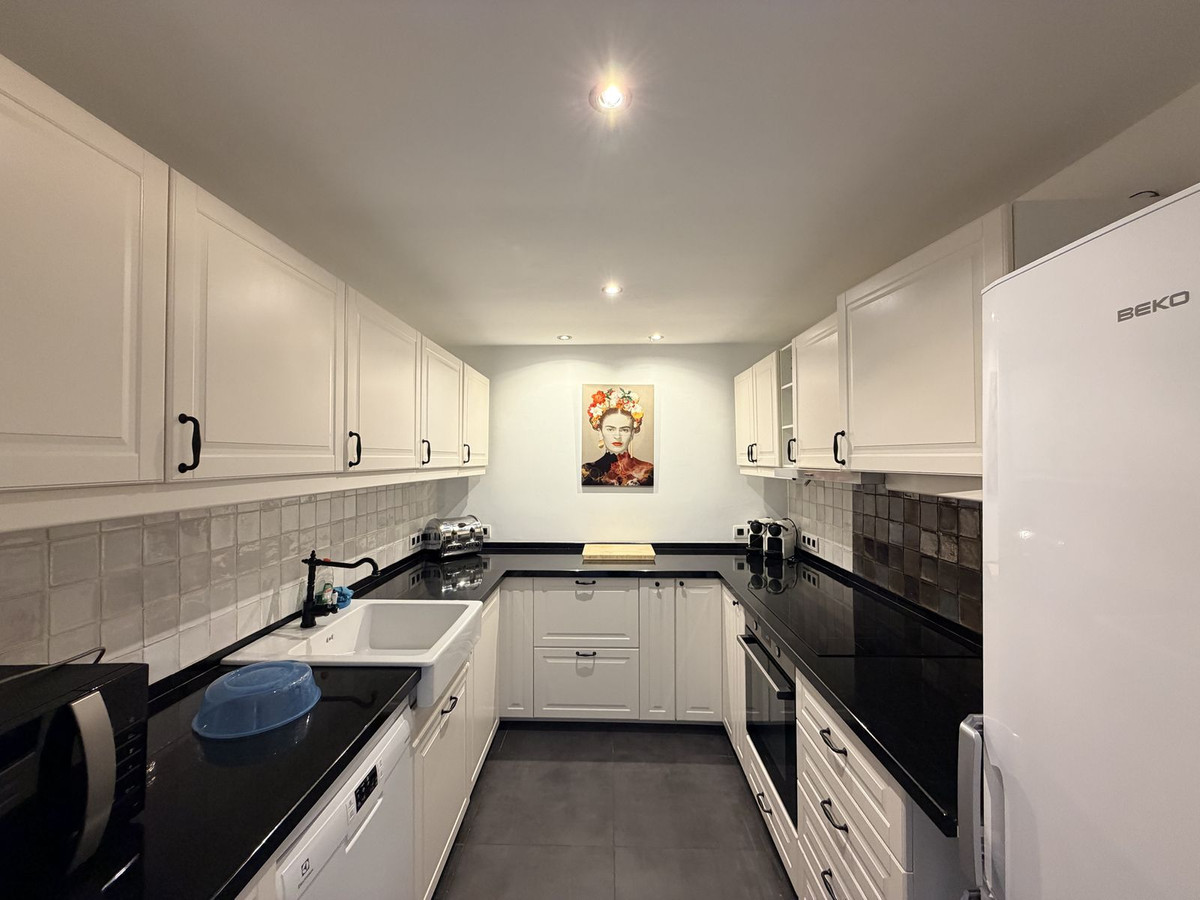 2 Bedroom Apartment in Benahavís - Foto 6