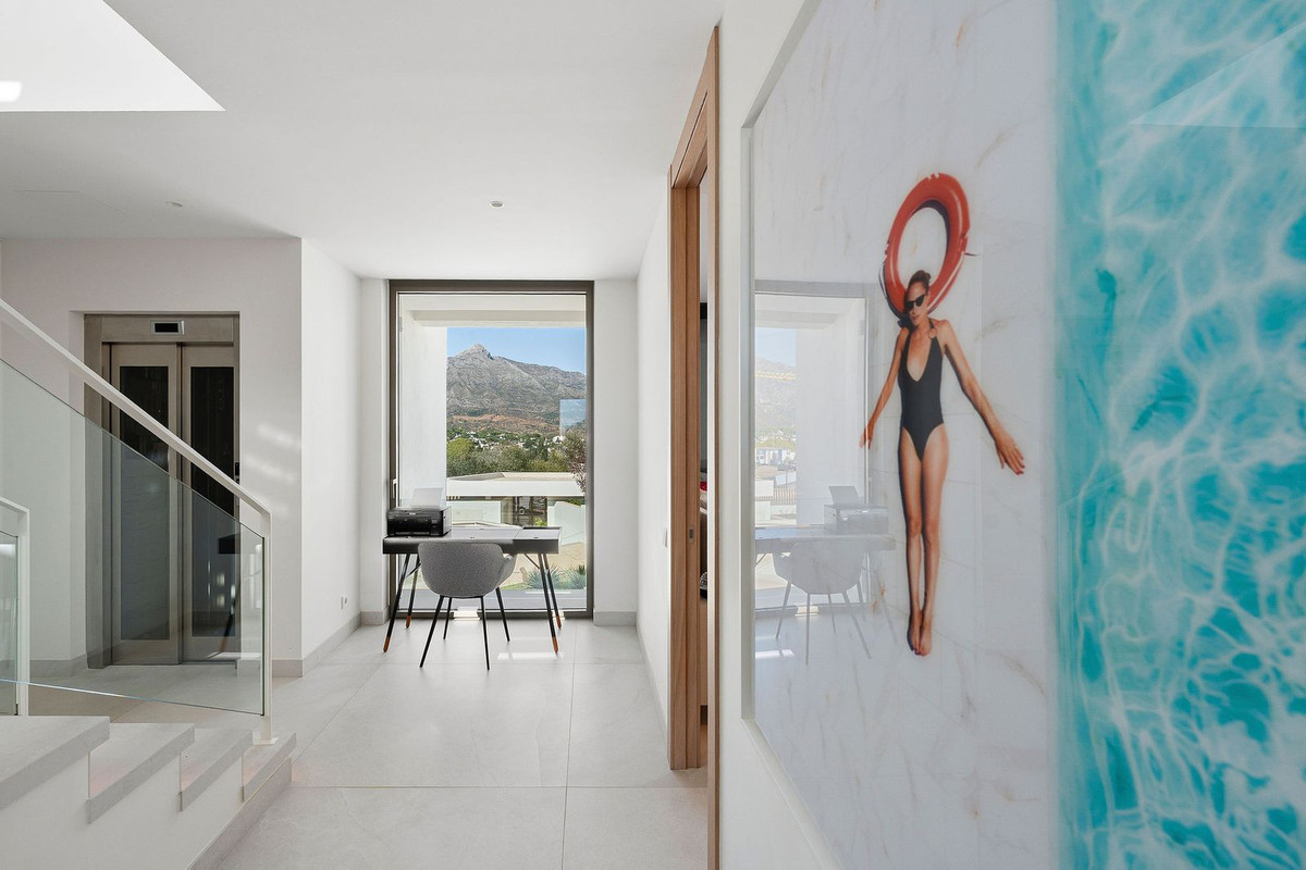 4 Bedroom Villa in Marbella - Foto 23
