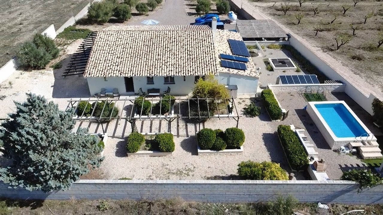 4-bedroom villa with pool in Albacete, Spain – Photo 6