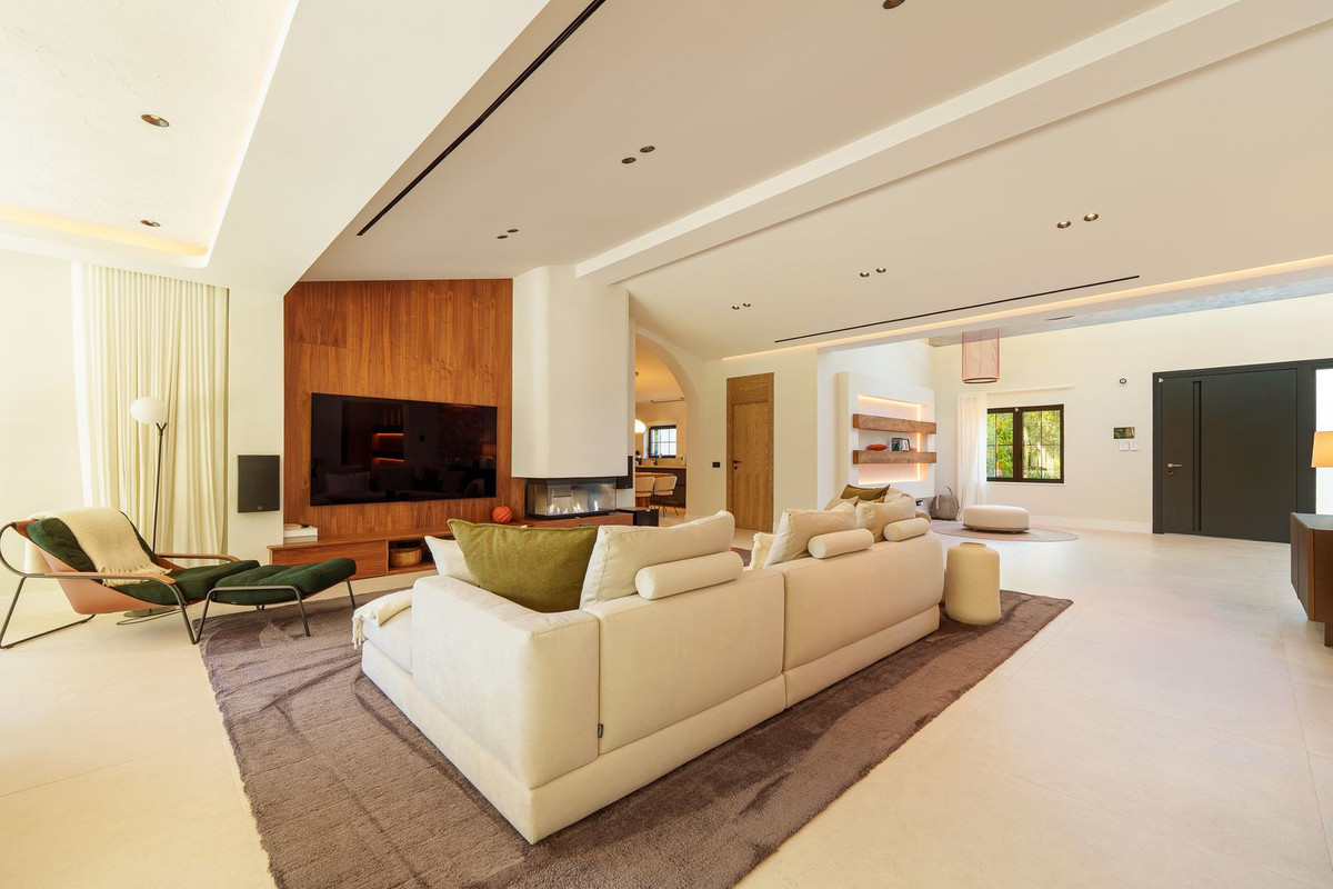 5 Bedroom Villa in Marbella - Photo 15
