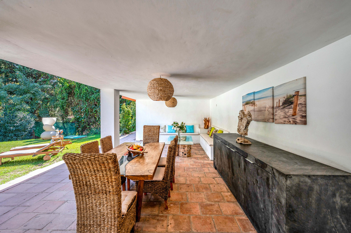 5 Bedroom Villa in Sotogrande - Photo 4