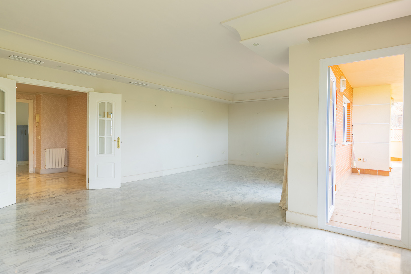 5 Bedroom Penthouse in Málaga - Photo 3
