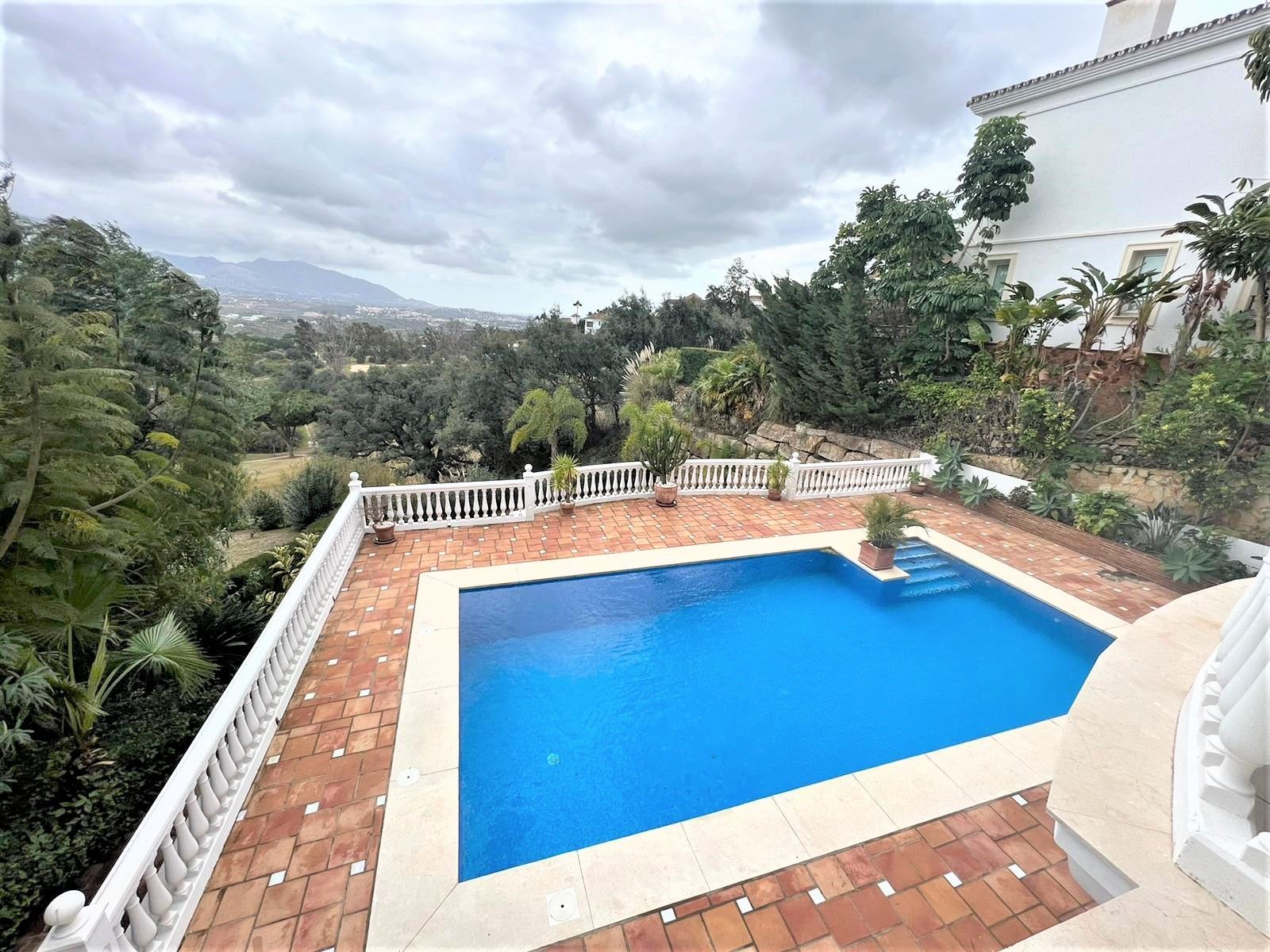 6 Bedroom Villa in Mijas - Photo 2