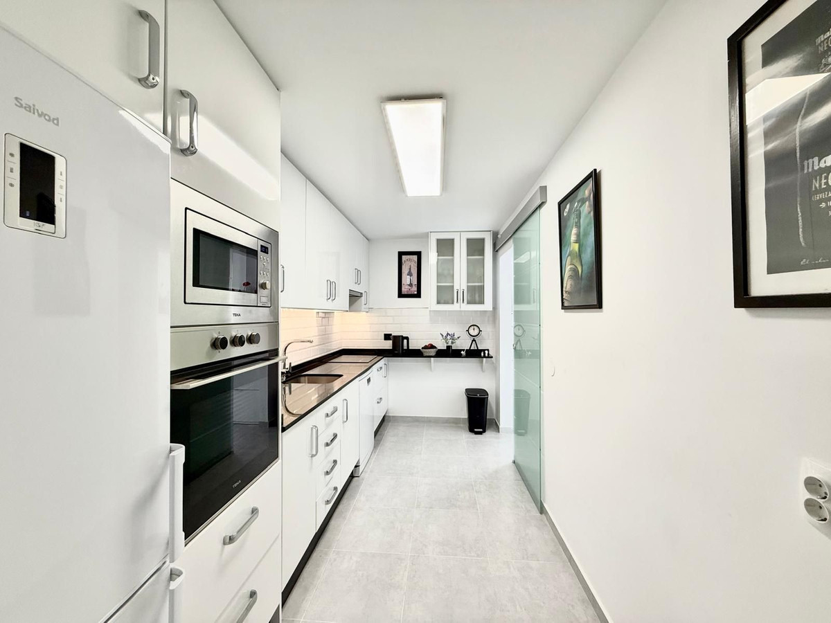 2 Bedroom Apartment in Fuengirola - Foto 4