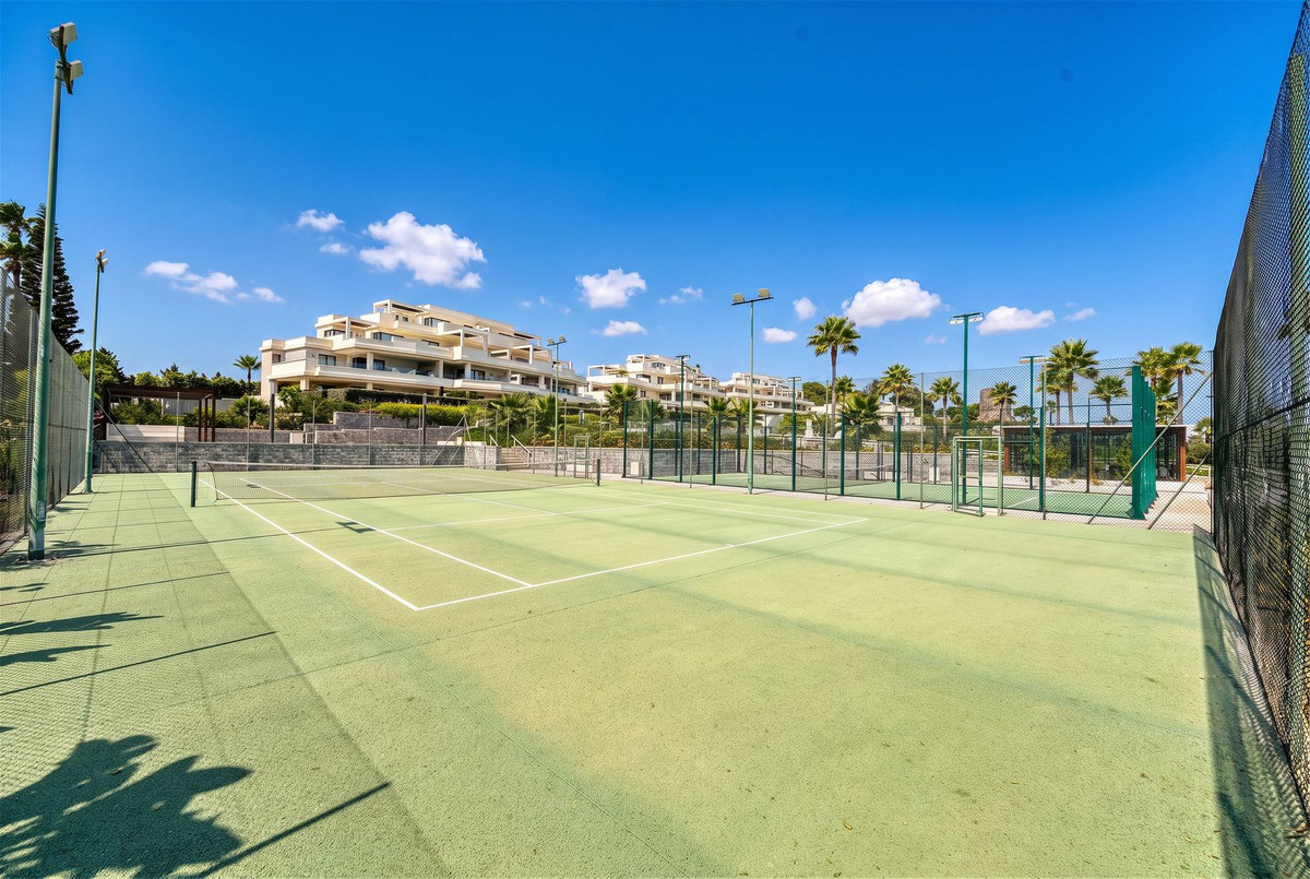 3 Bedroom Apartment in Estepona - Photo 34