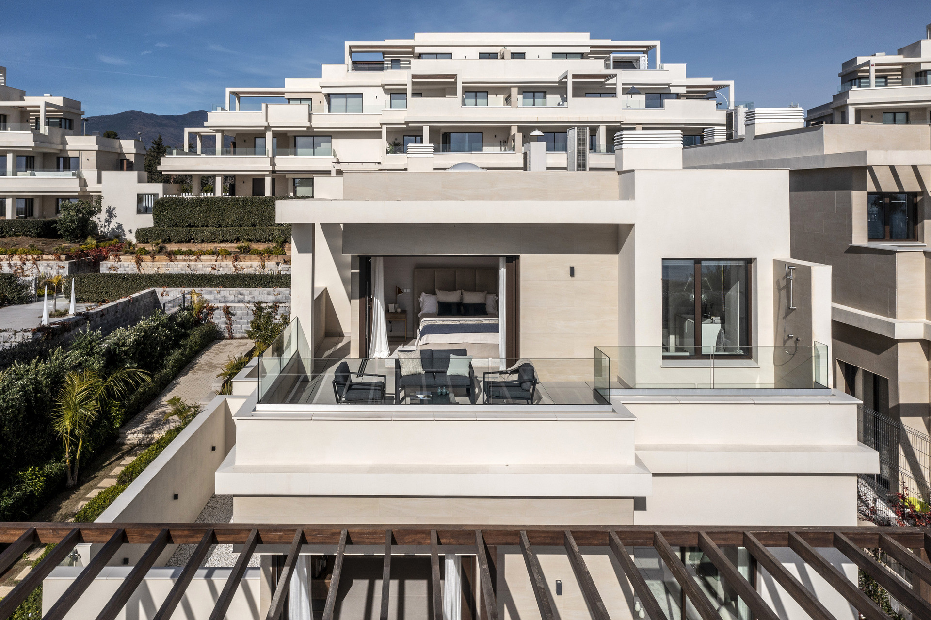 4 Bedroom Villa in Estepona - Photo 7