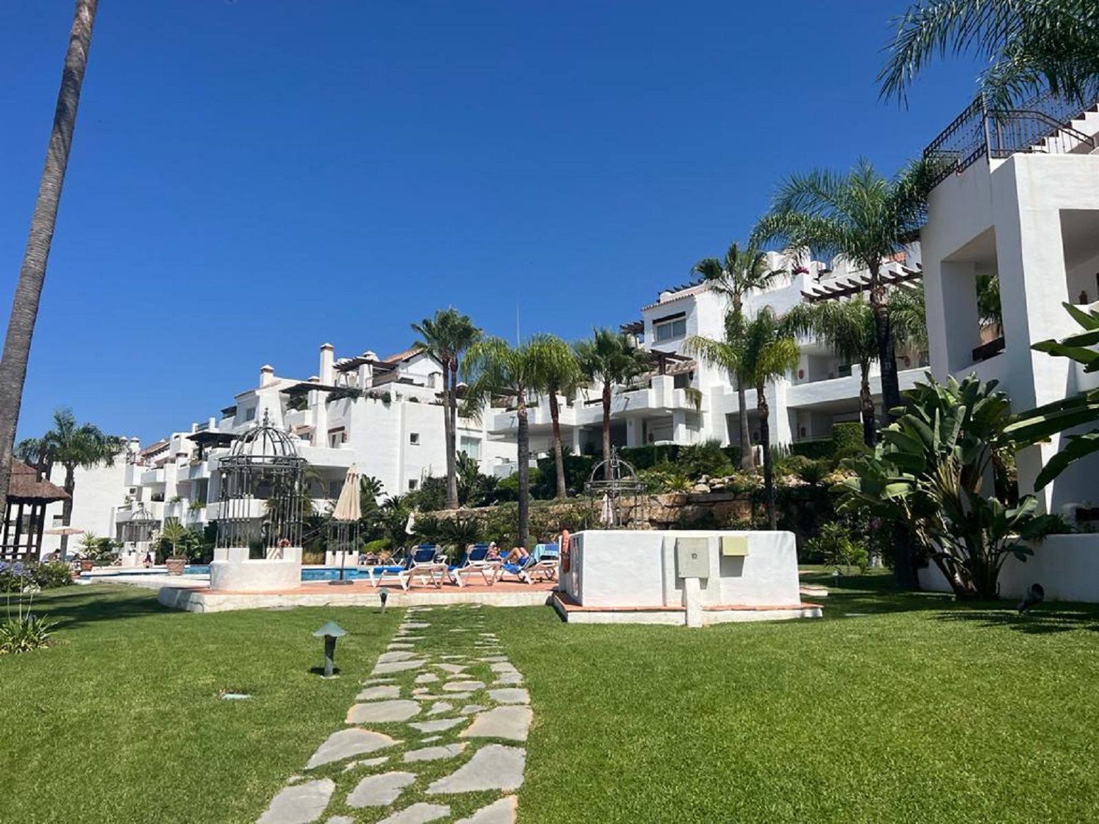 2 Bedroom Apartment in Marbella - Photo 24
