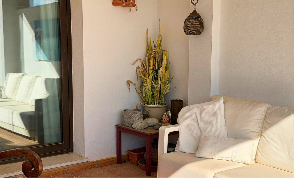 2 Bedroom Apartment in Casares - Photo 25