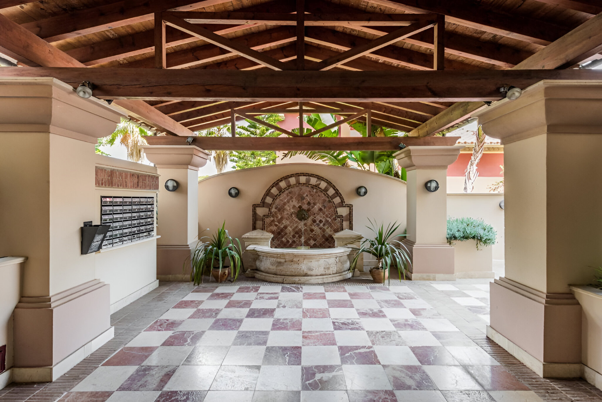 2 Bedroom Apartment in San Pedro de Alcántara - Photo 26