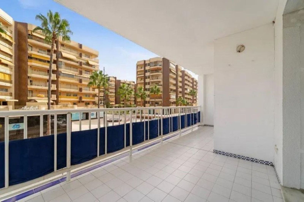 3 Bedroom Apartment in Fuengirola - Foto 4