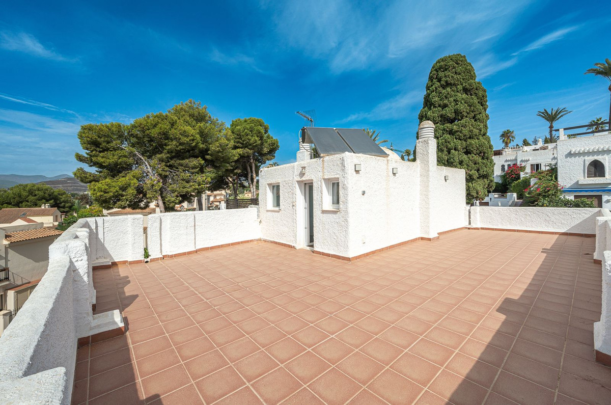 3 Bedroom Townhouse in Marbella - Photo 32
