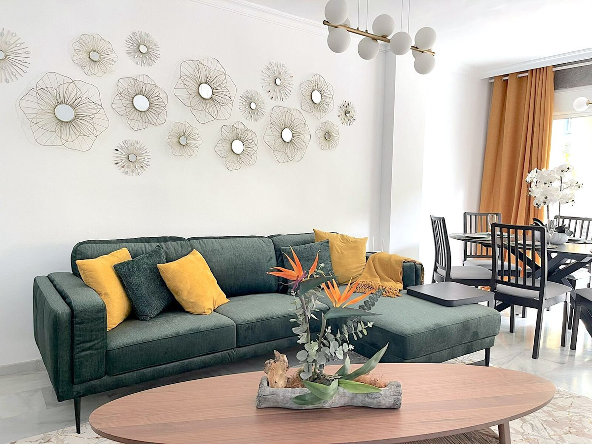 3 Bedroom Townhouse in San Pedro de Alcántara - Photo 2