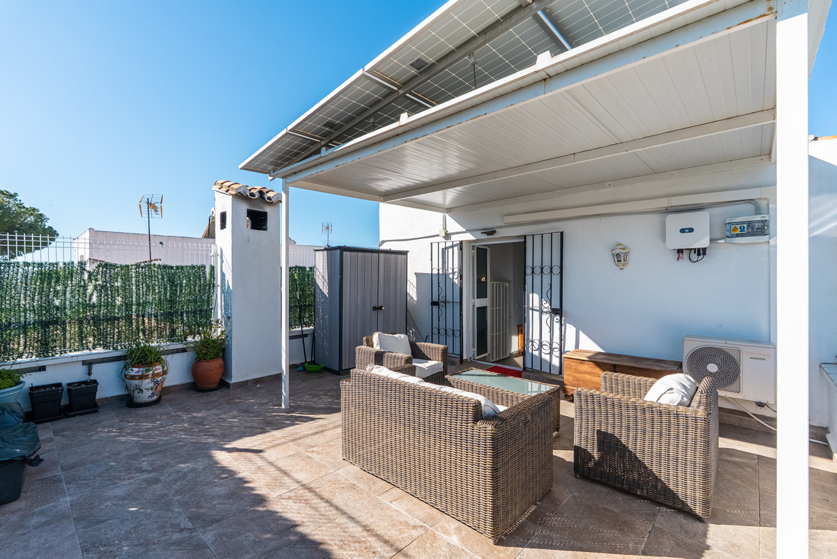 3 Bedroom Townhouse in Estepona - Photo 12