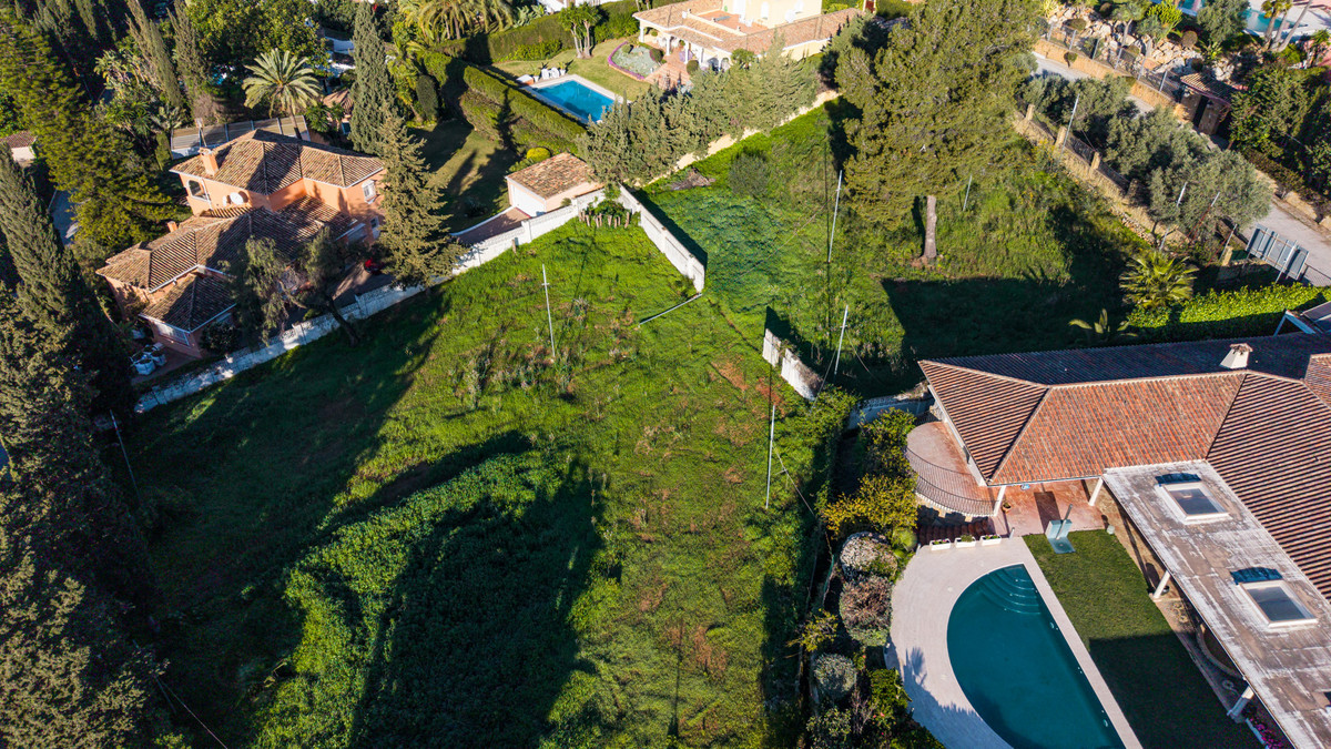 3,749 m² Plot in Marbella - Photo 7