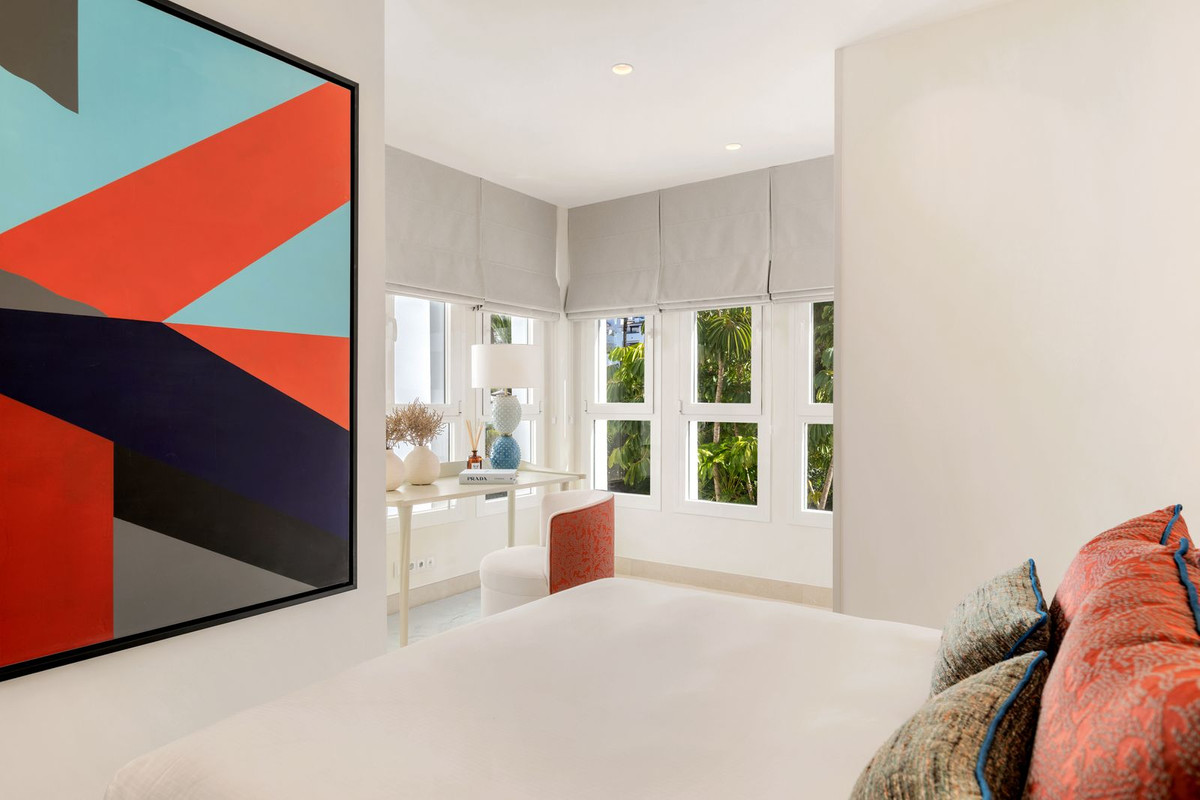 3 Bedroom Apartment in Marbella - Photo 11