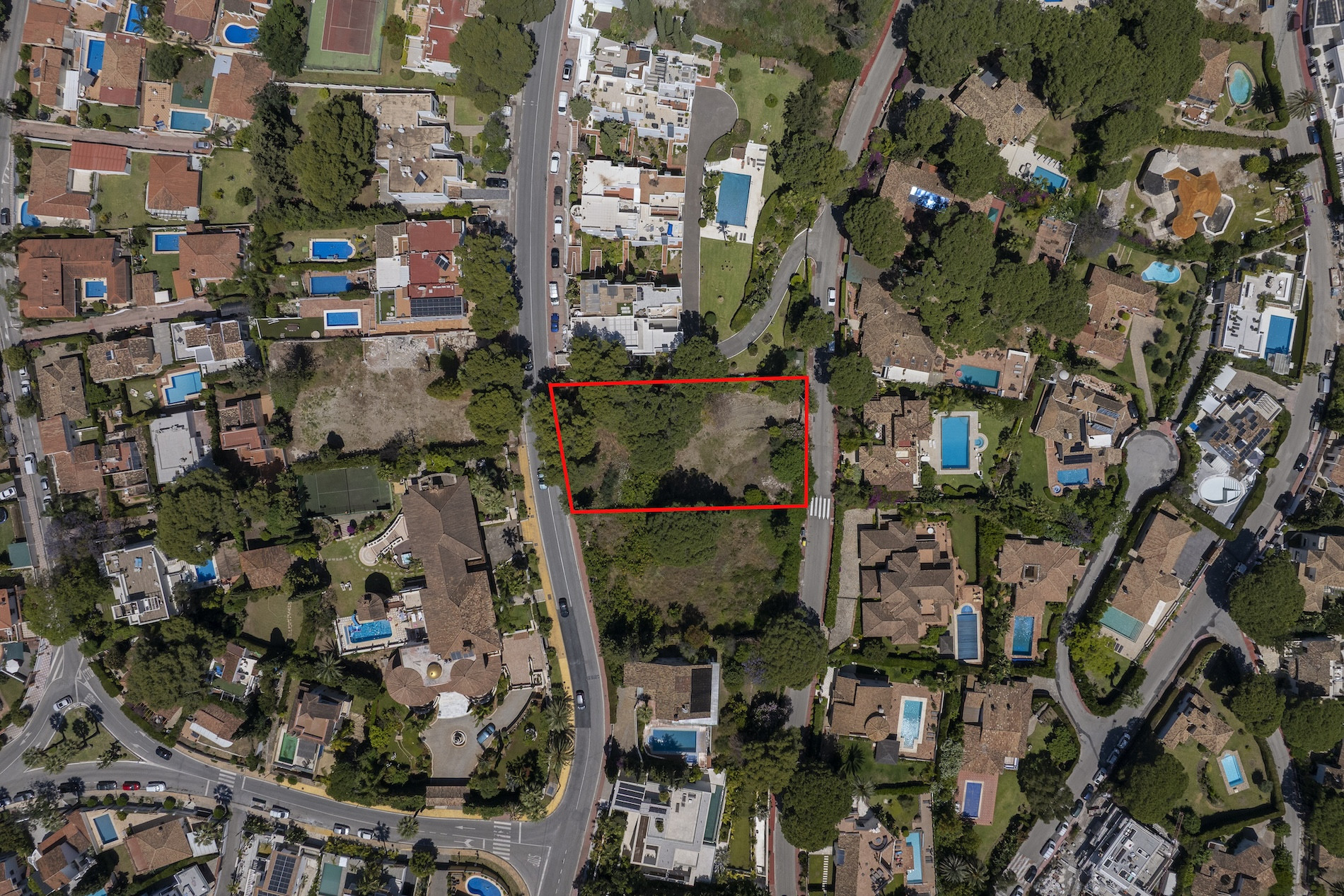 1,799 m² Plot in Marbella - Photo 4