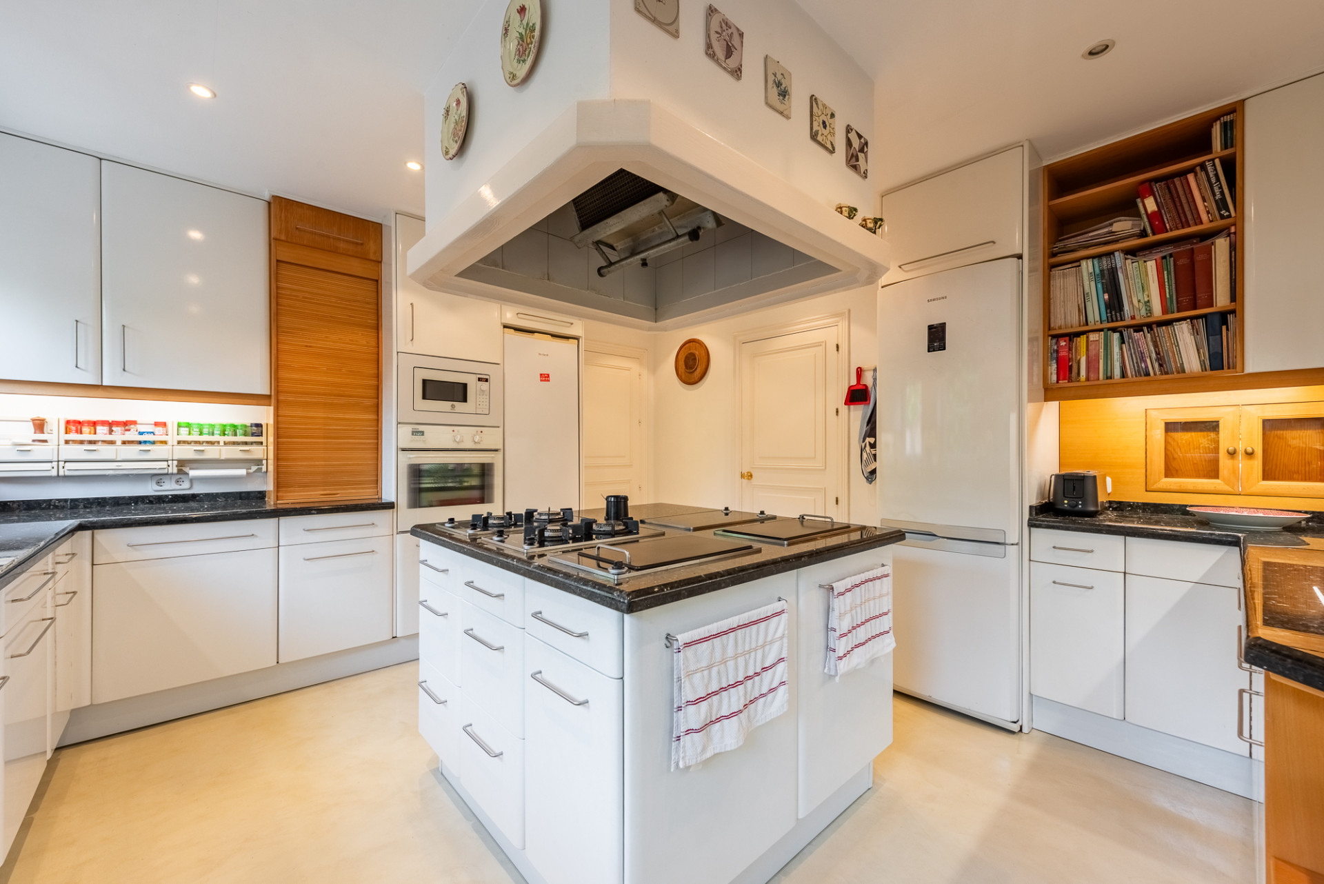 4 Bedroom Villa in Estepona - Photo 7