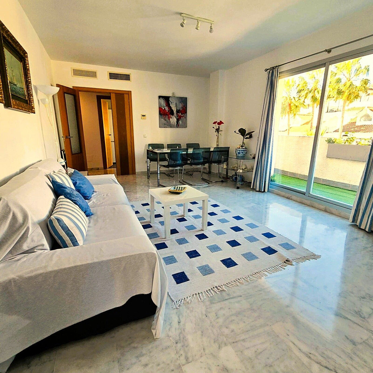 2 Bedroom Apartment in Mijas - Photo 3