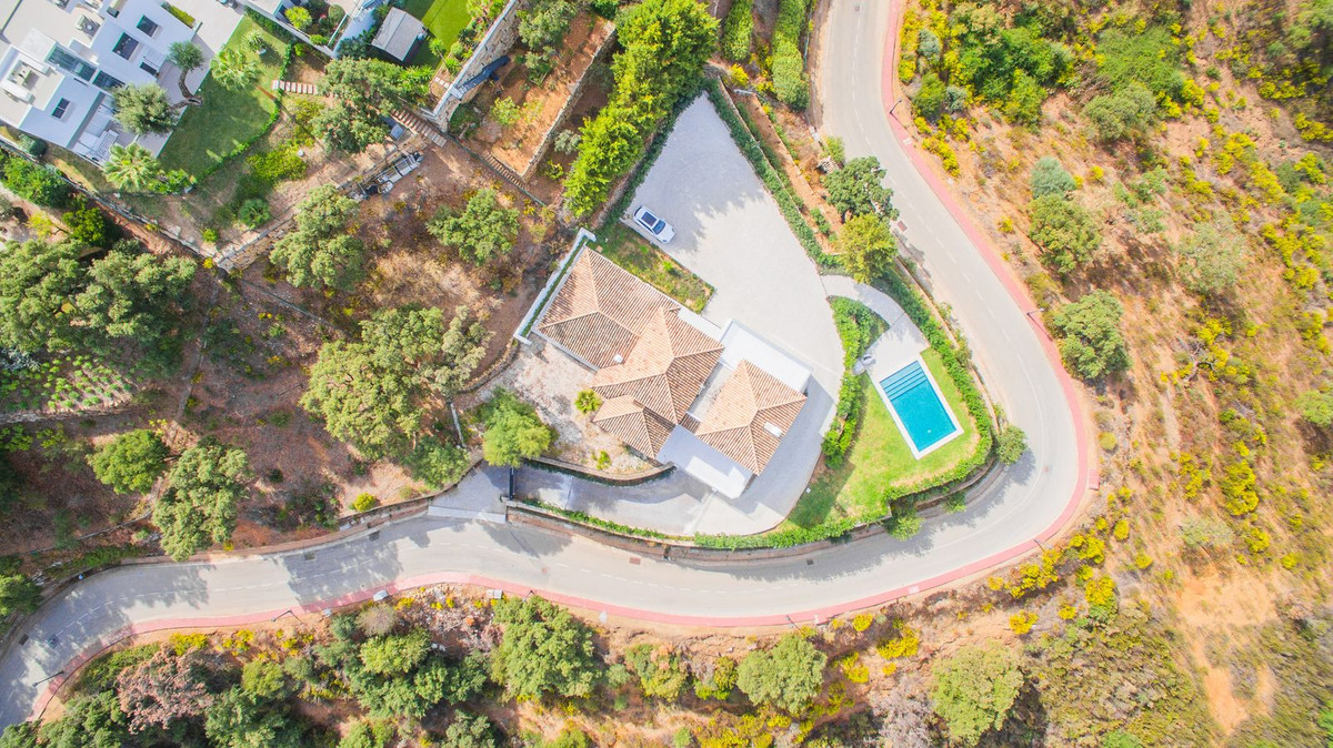 4 Bedroom Villa in Marbella - Photo 43