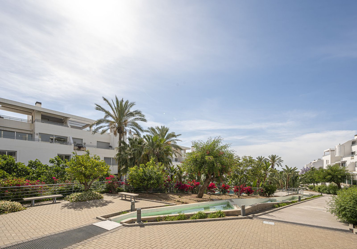 5 Bedroom Penthouse in Mijas - Photo 50