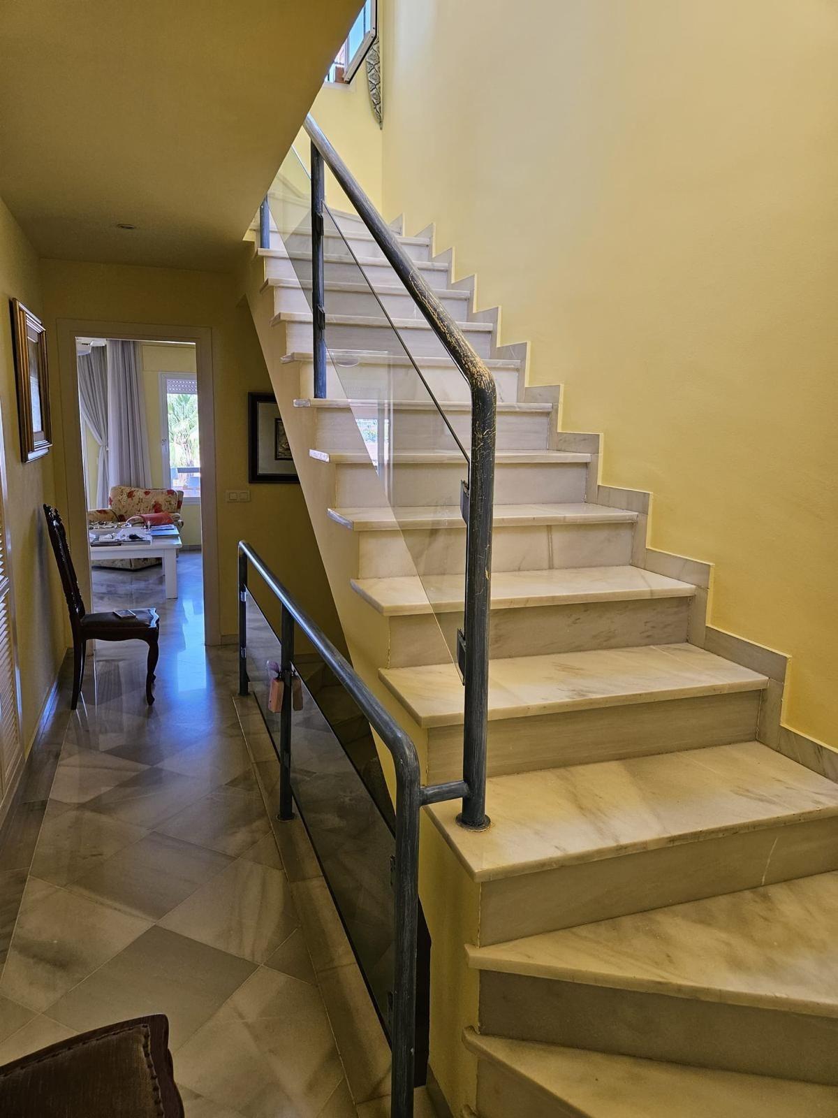 3 Bedroom Townhouse in Marbella - Photo 15