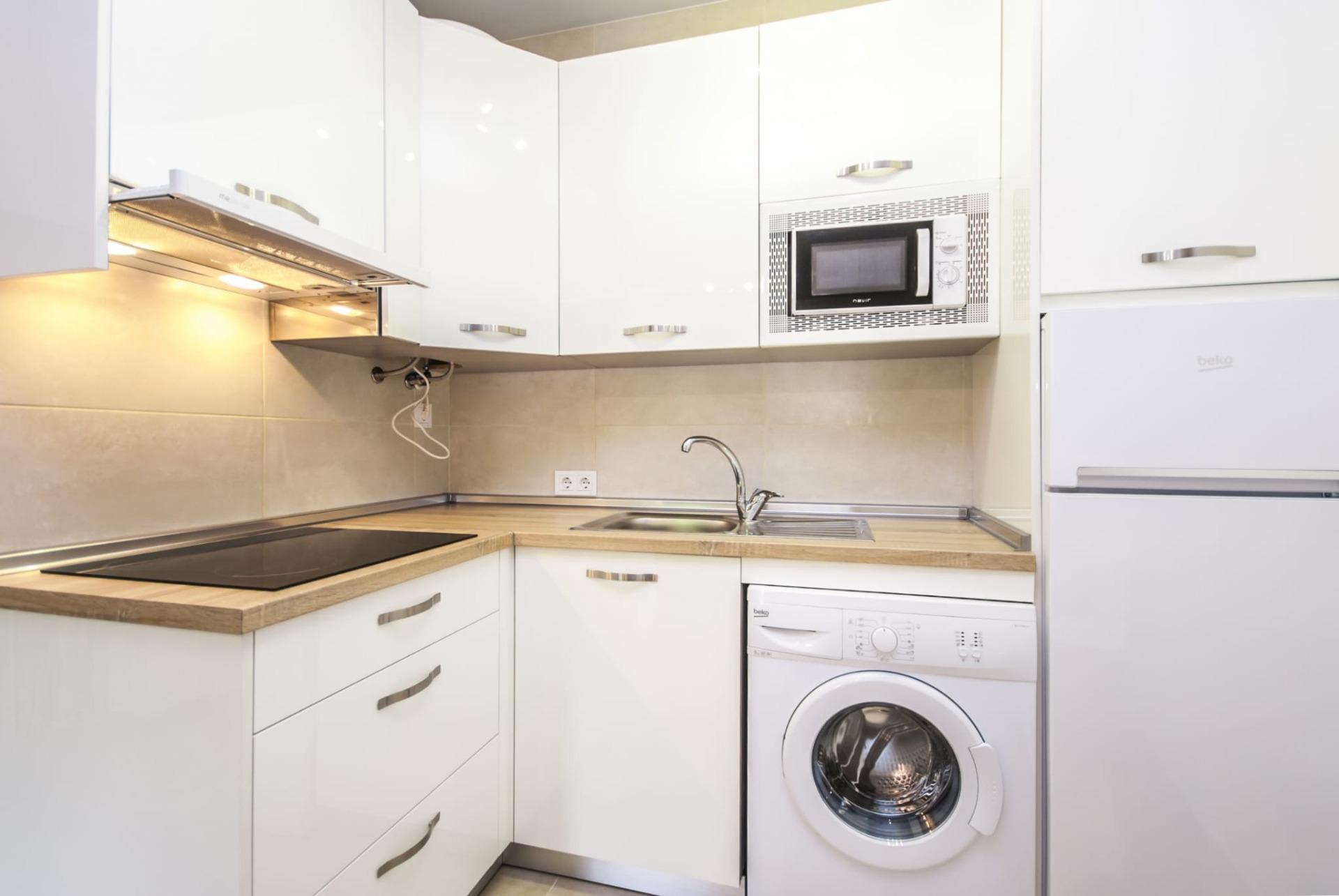 2 Bedroom Apartment in Fuengirola - Photo 16