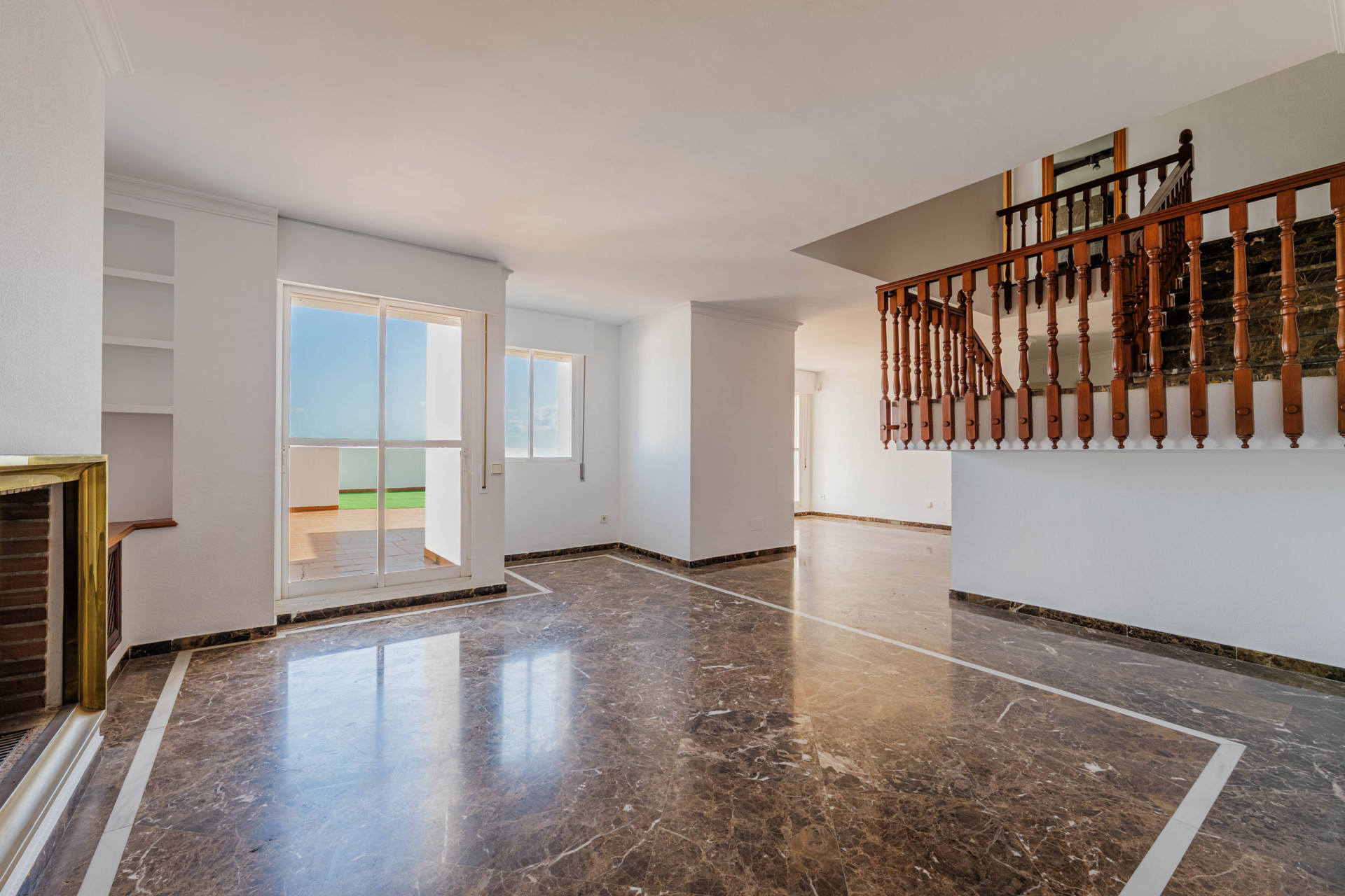 4 Bedroom Penthouse in Málaga - Photo 12