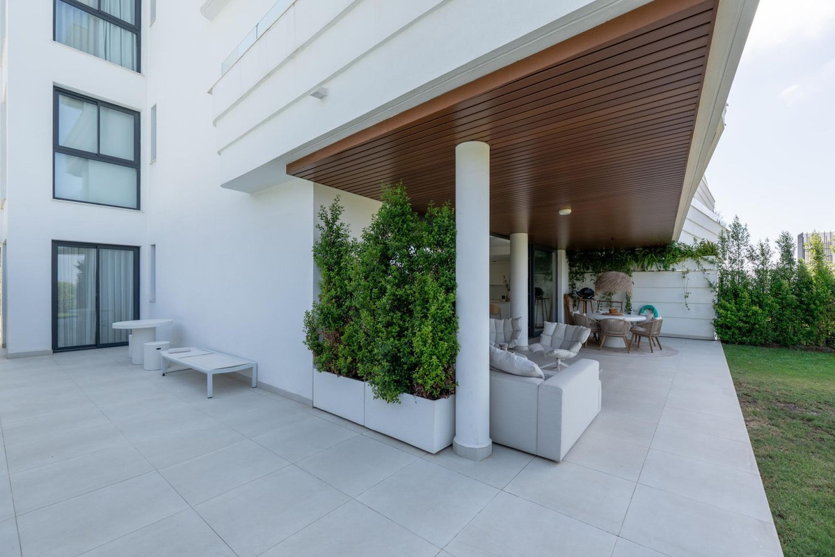 3 Bedroom Apartment in Fuengirola - Photo 13
