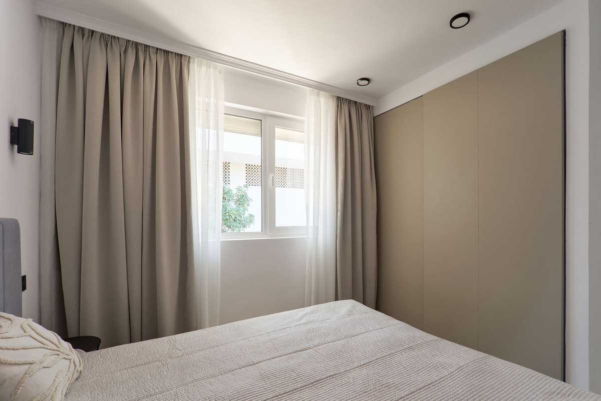 2 Bedroom Apartment in Marbella - Photo 27