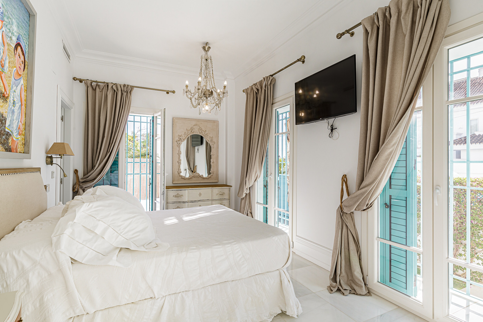 13 Bedroom Villa in Marbella - Photo 6