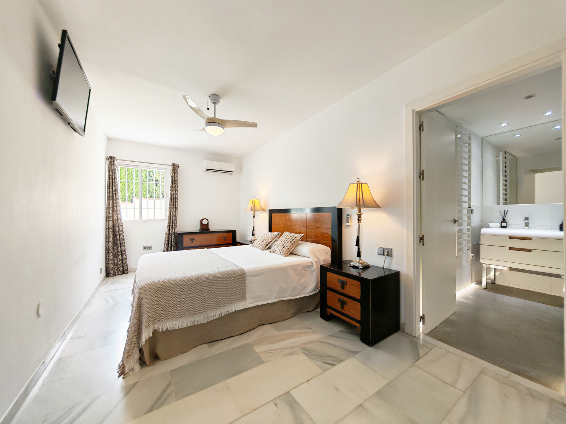 4 Bedroom Villa in Mijas - Photo 13