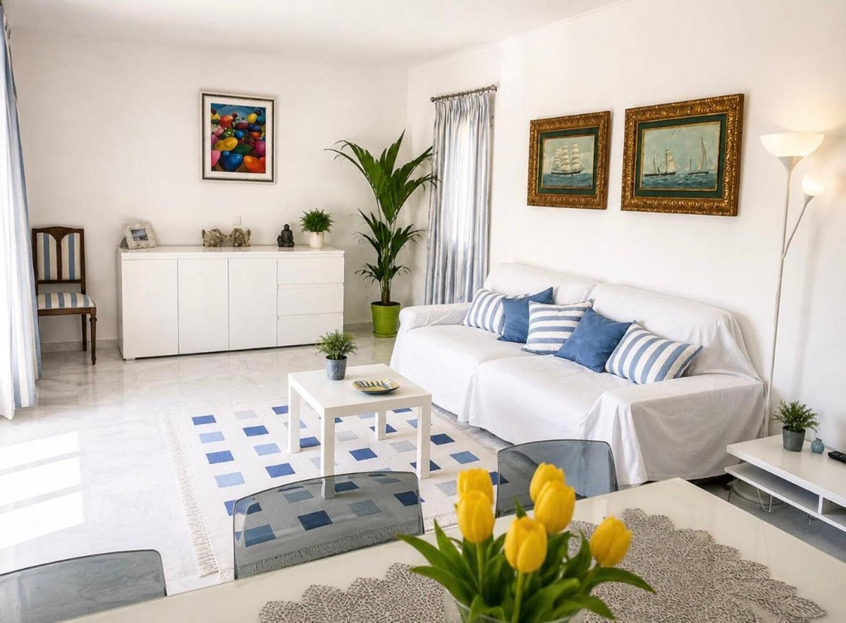 2 Bedroom Apartment in Mijas