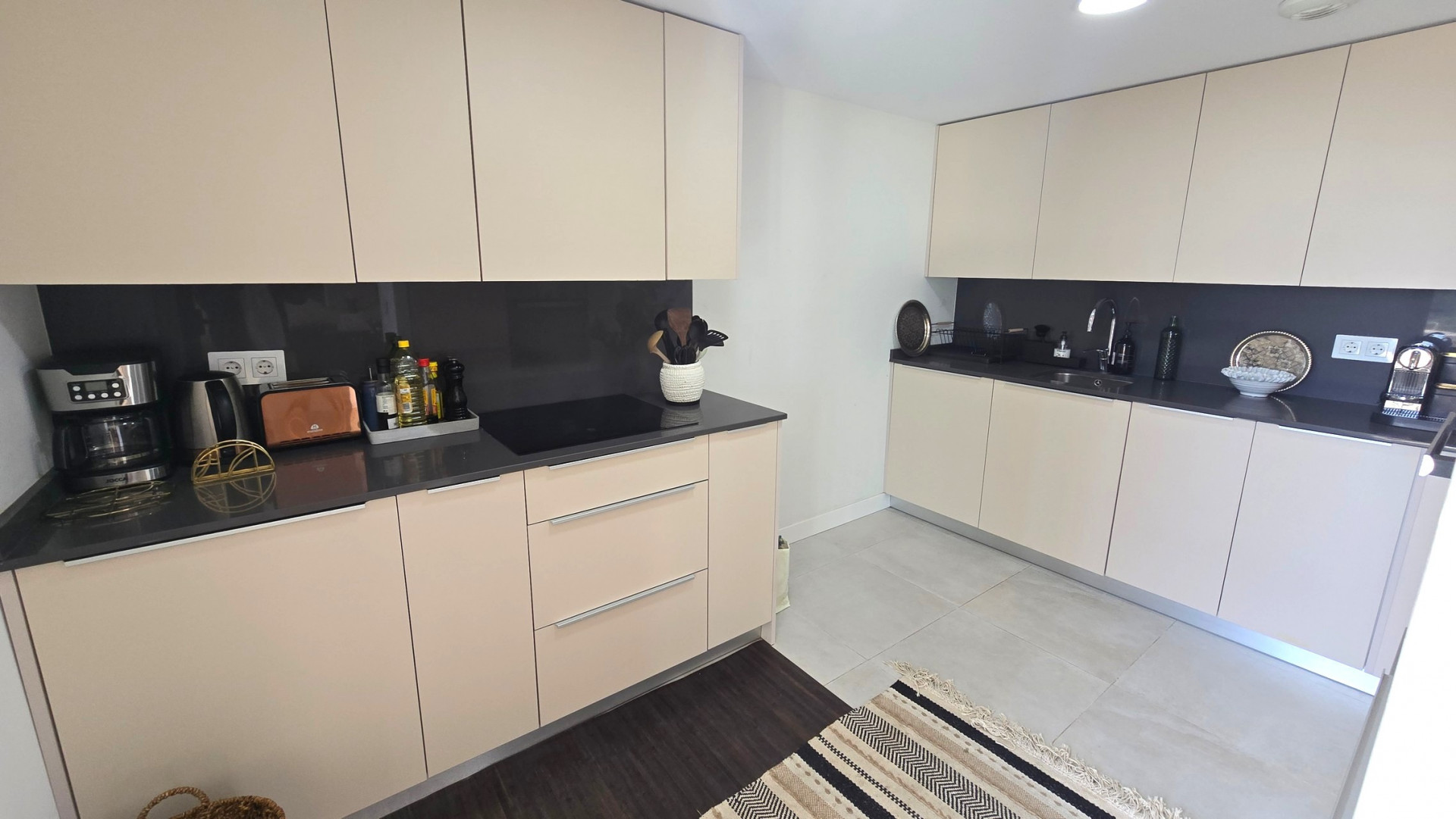 2 Bedroom Apartment in Benalmádena - Photo 5