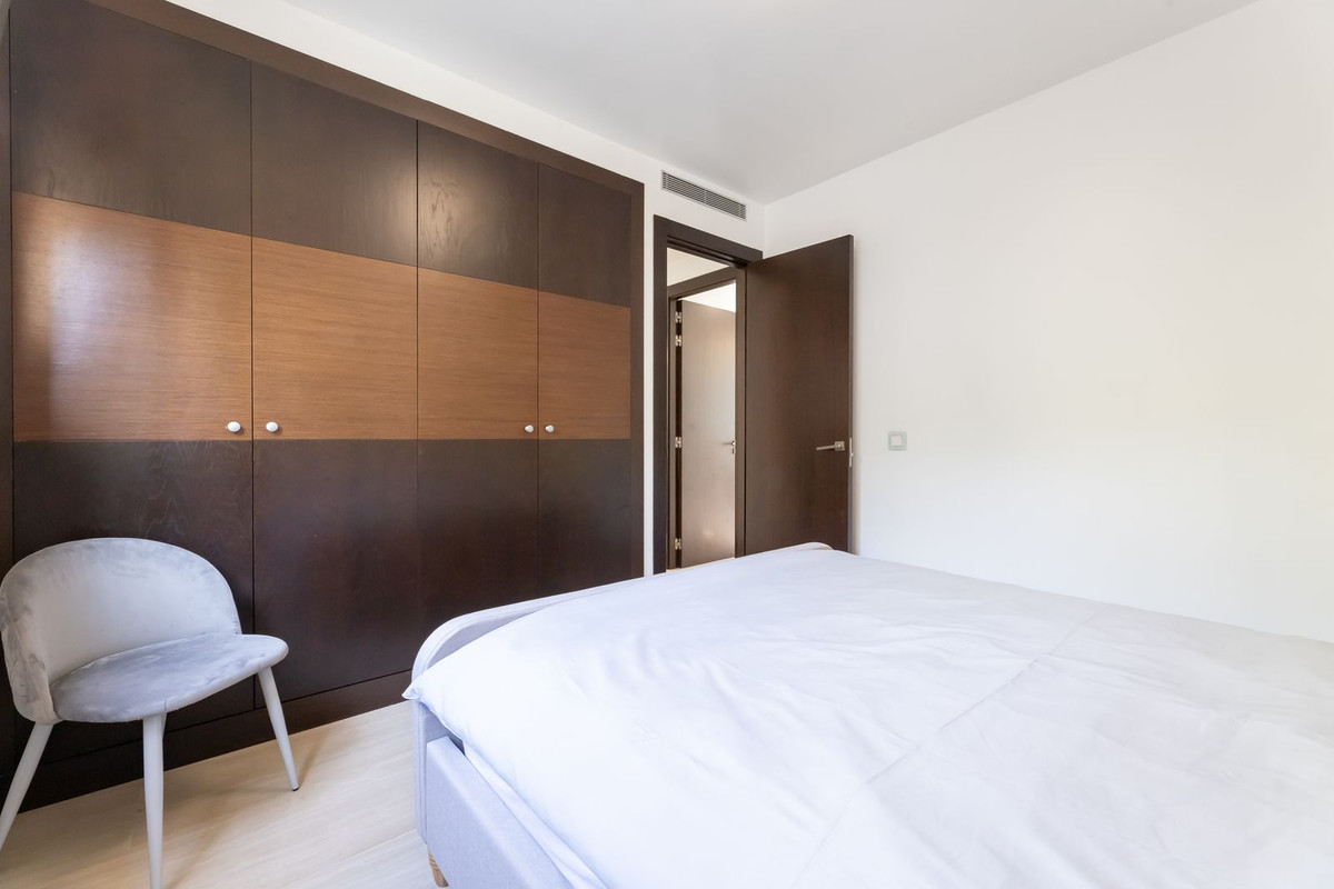2 Bedroom Apartment in Benahavís - Foto 20