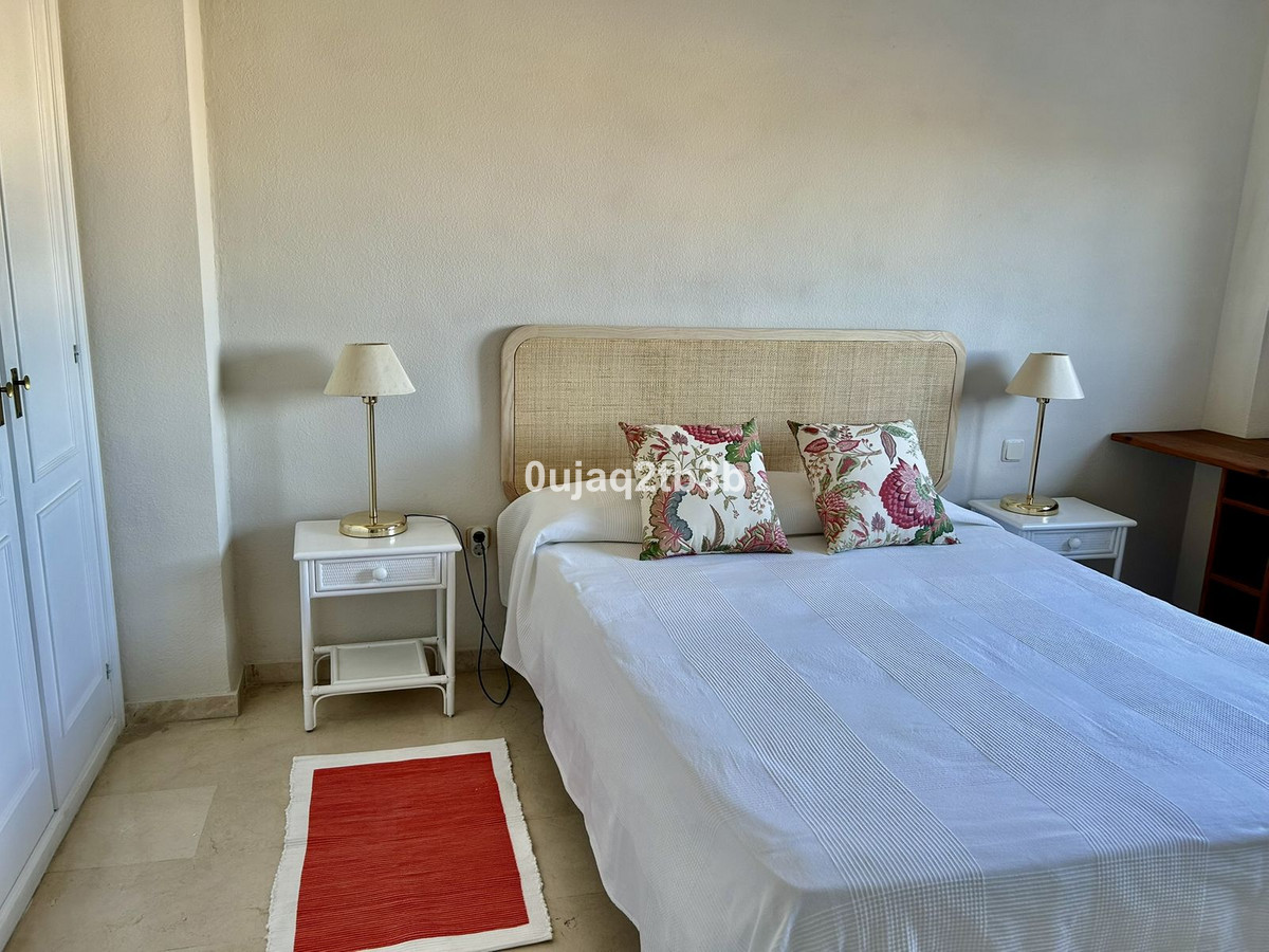 1 Bedroom Apartment in Estepona - Foto 4