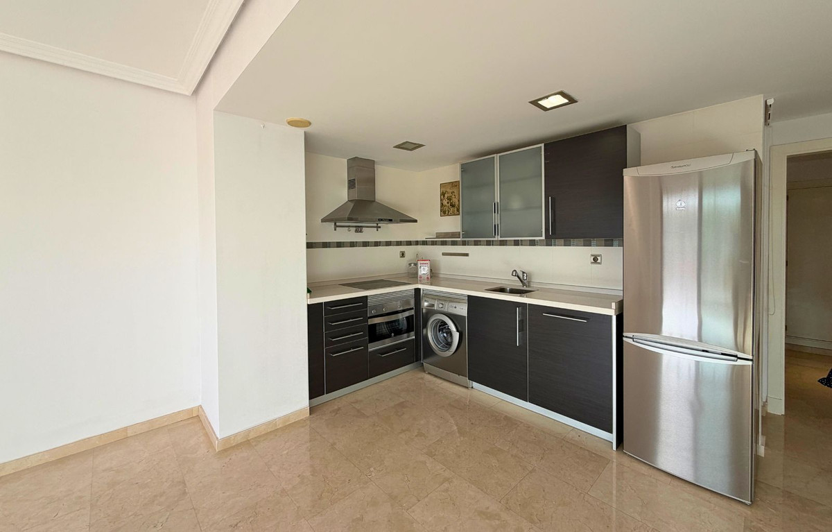 1 Bedroom Apartment in Casares - Photo 12