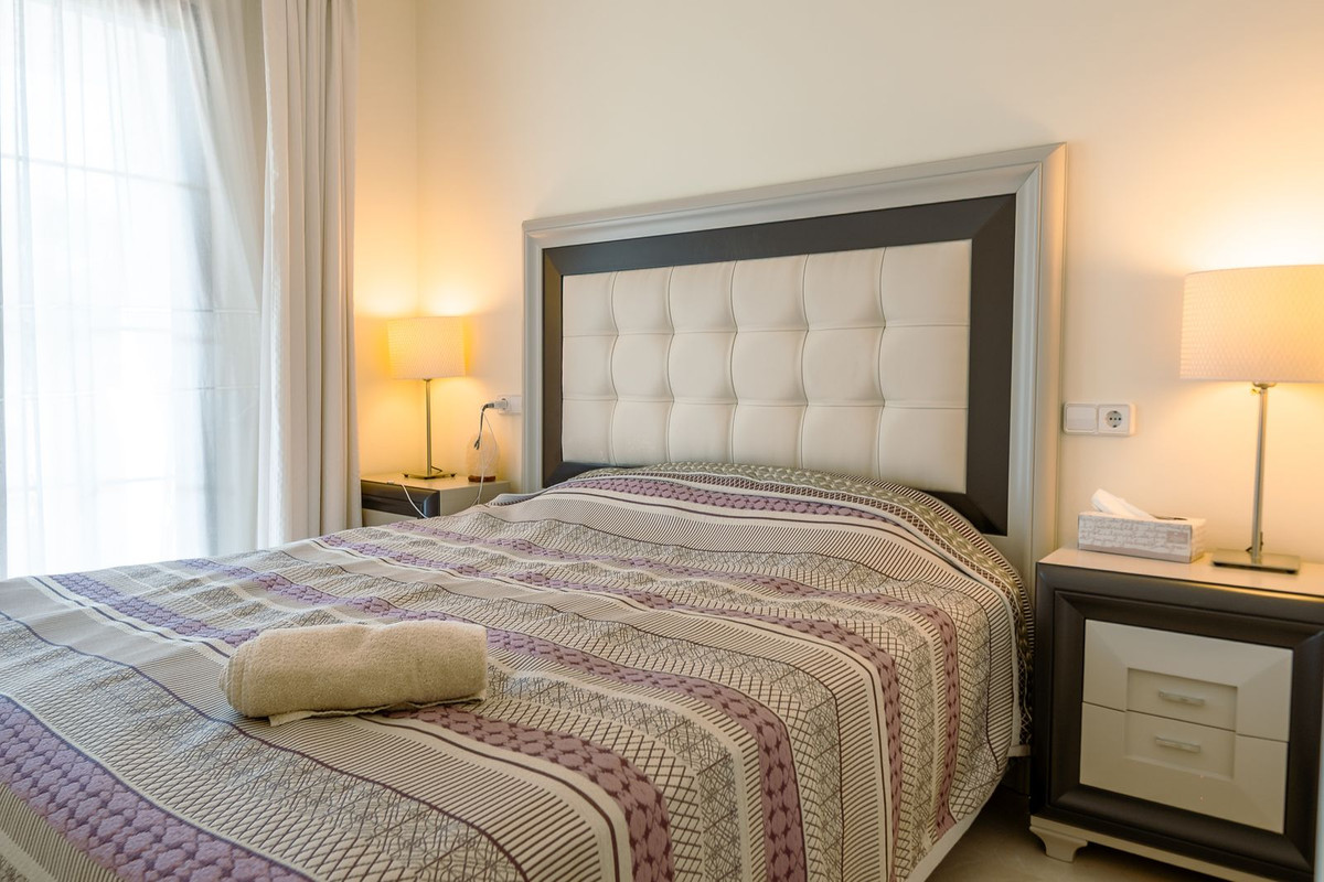 3 Bedroom Apartment in Benahavís - Photo 21