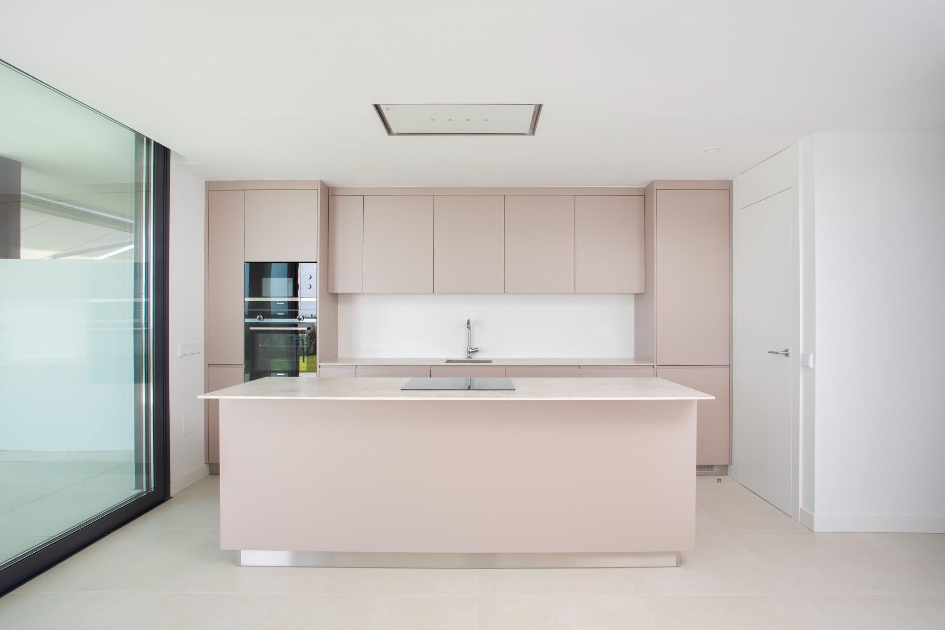 2 Bedroom Apartment in Benalmádena - Foto 3