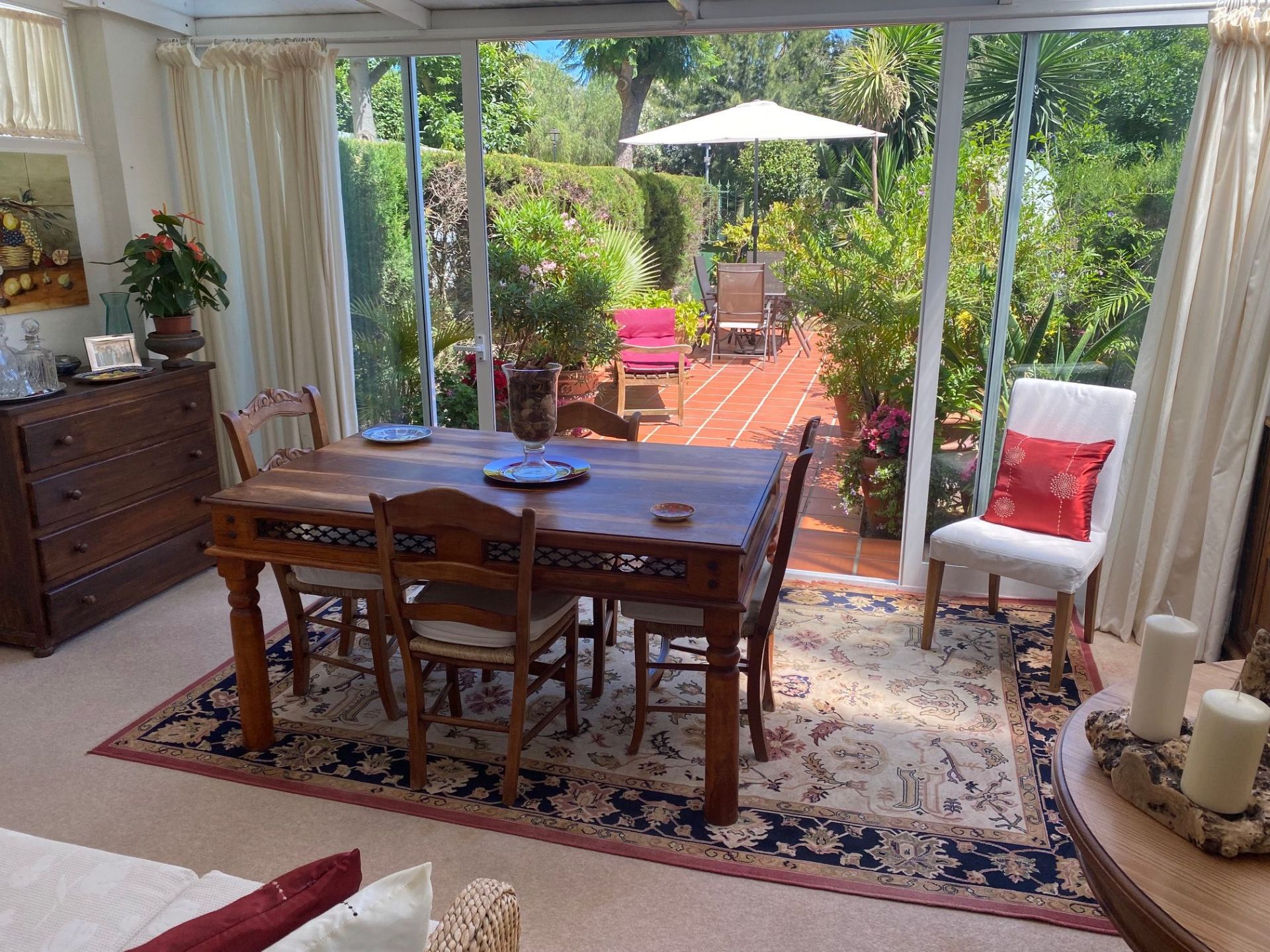 2 Bedroom Apartment in Estepona - Photo 6