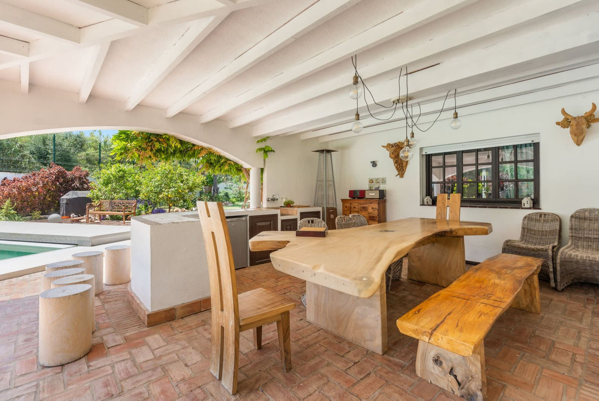 4 Bedroom Villa in San Pedro de Alcántara - Фото 4