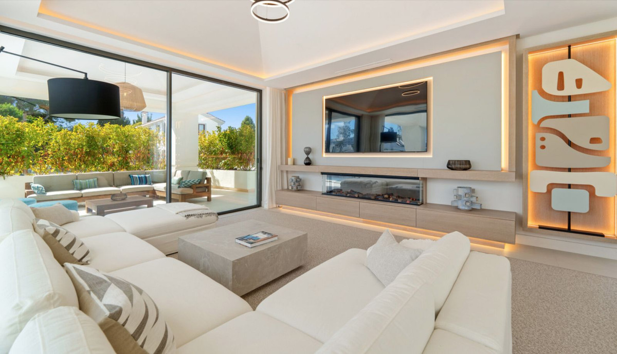 5 Bedroom Villa in San Pedro de Alcántara - Photo 9