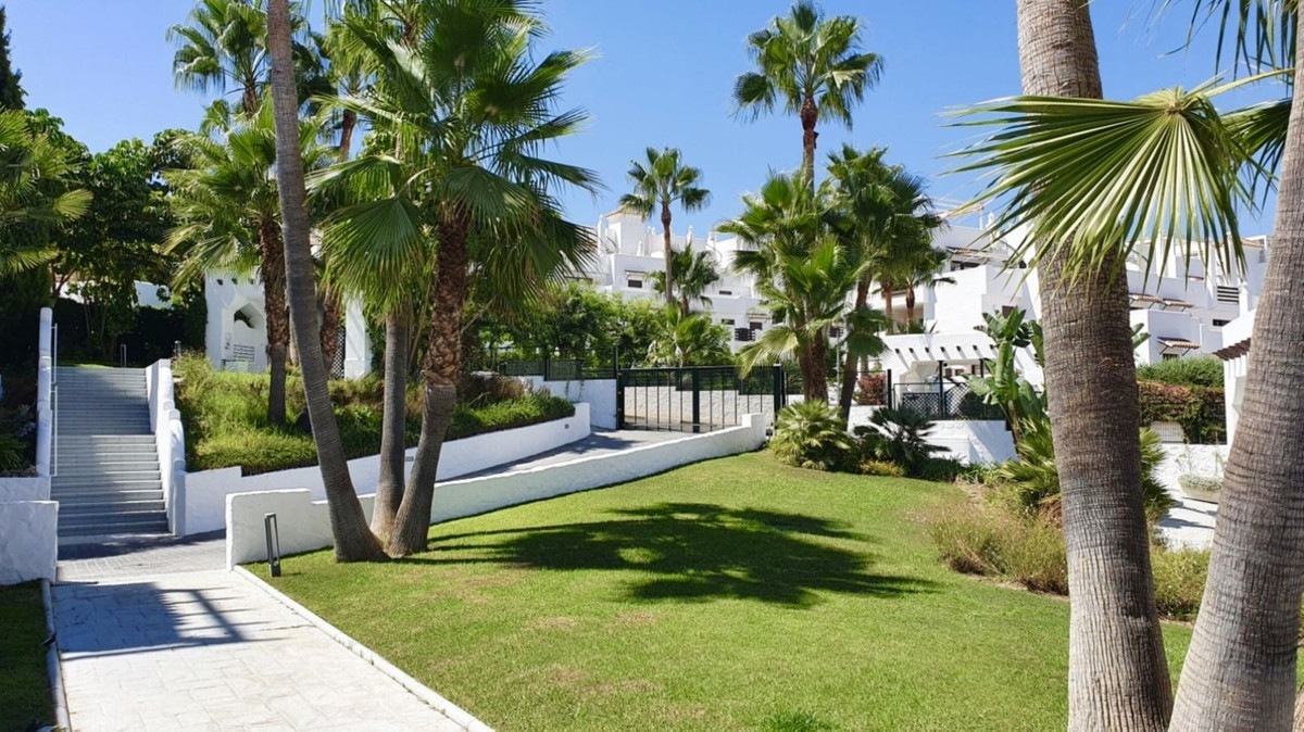 3 Bedroom Apartment in Estepona - Foto 15