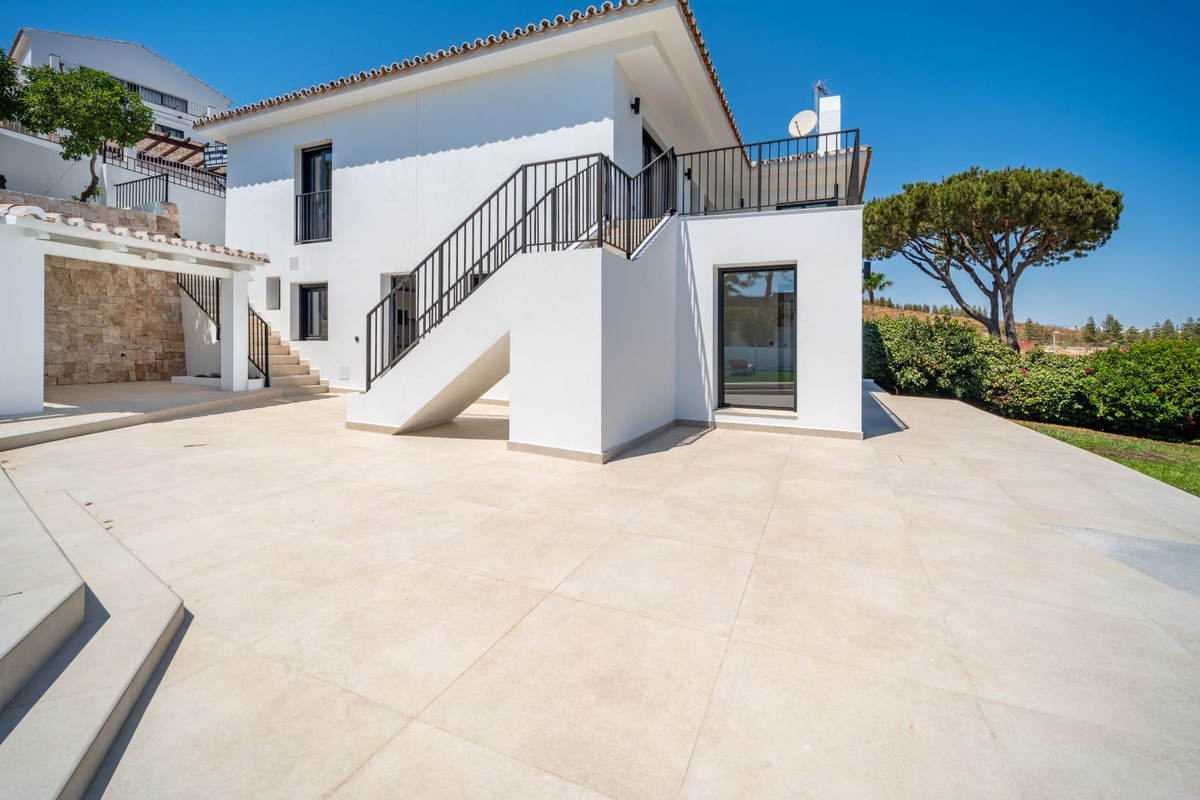 5 Bedroom Villa in Mijas - Photo 5