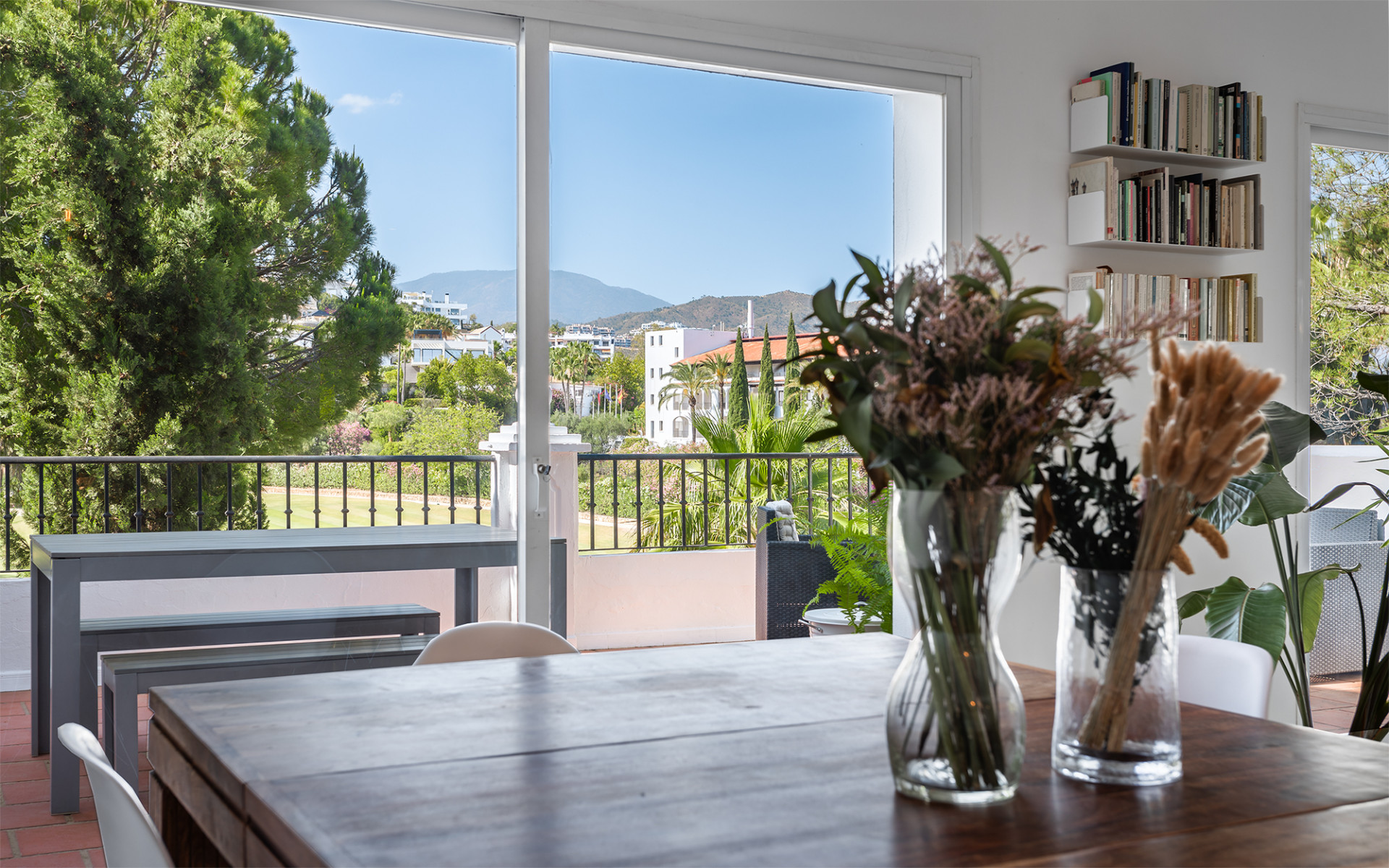 4 Bedroom Townhouse in Benahavís - Photo 12