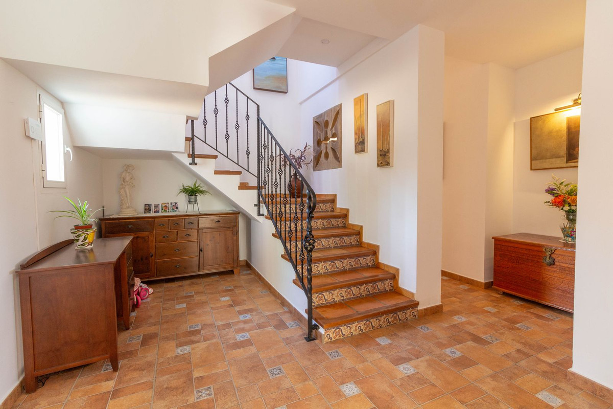 4 Bedroom Country house in Mijas - Фото 25