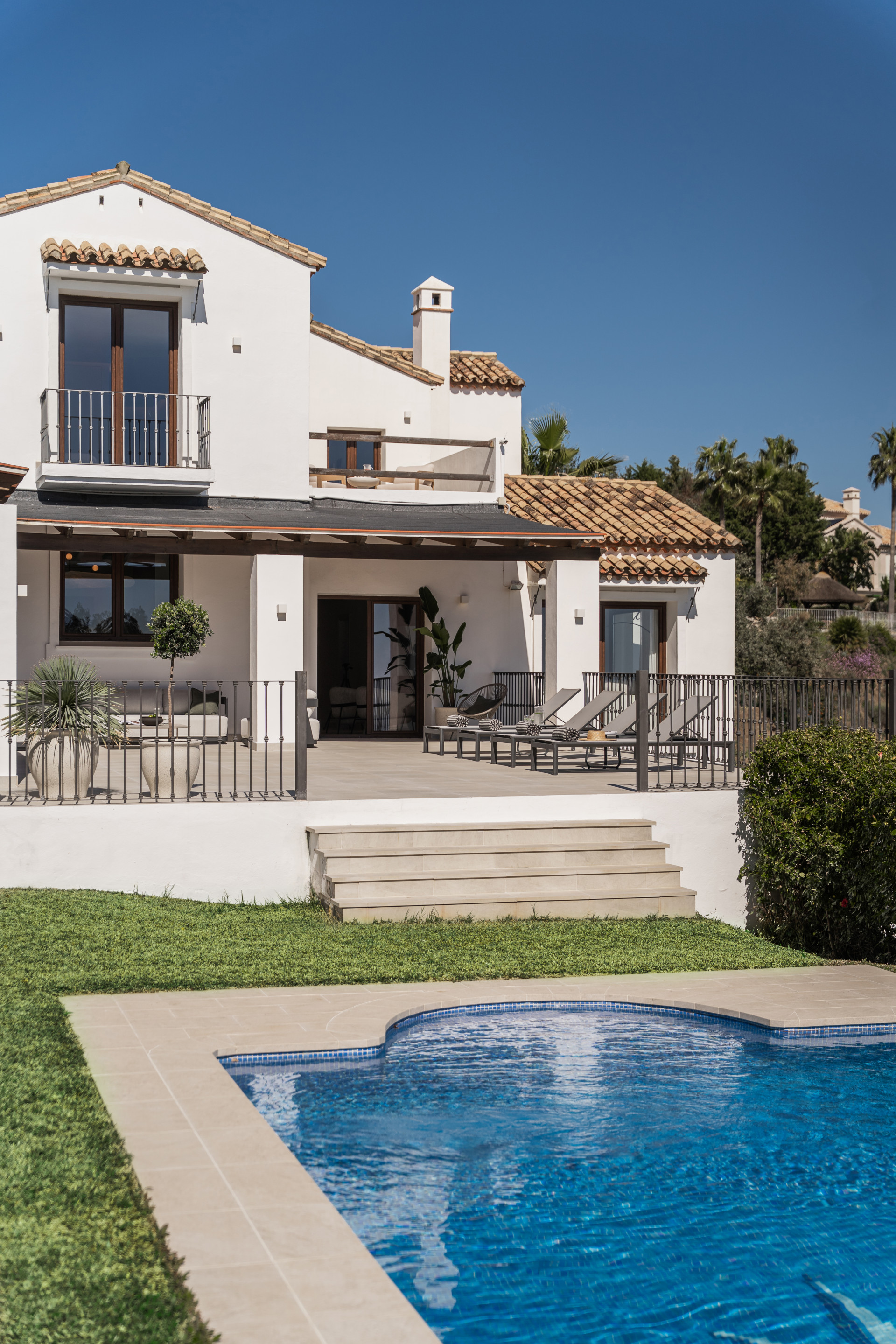 5 Bedroom Villa in Estepona - Photo 8